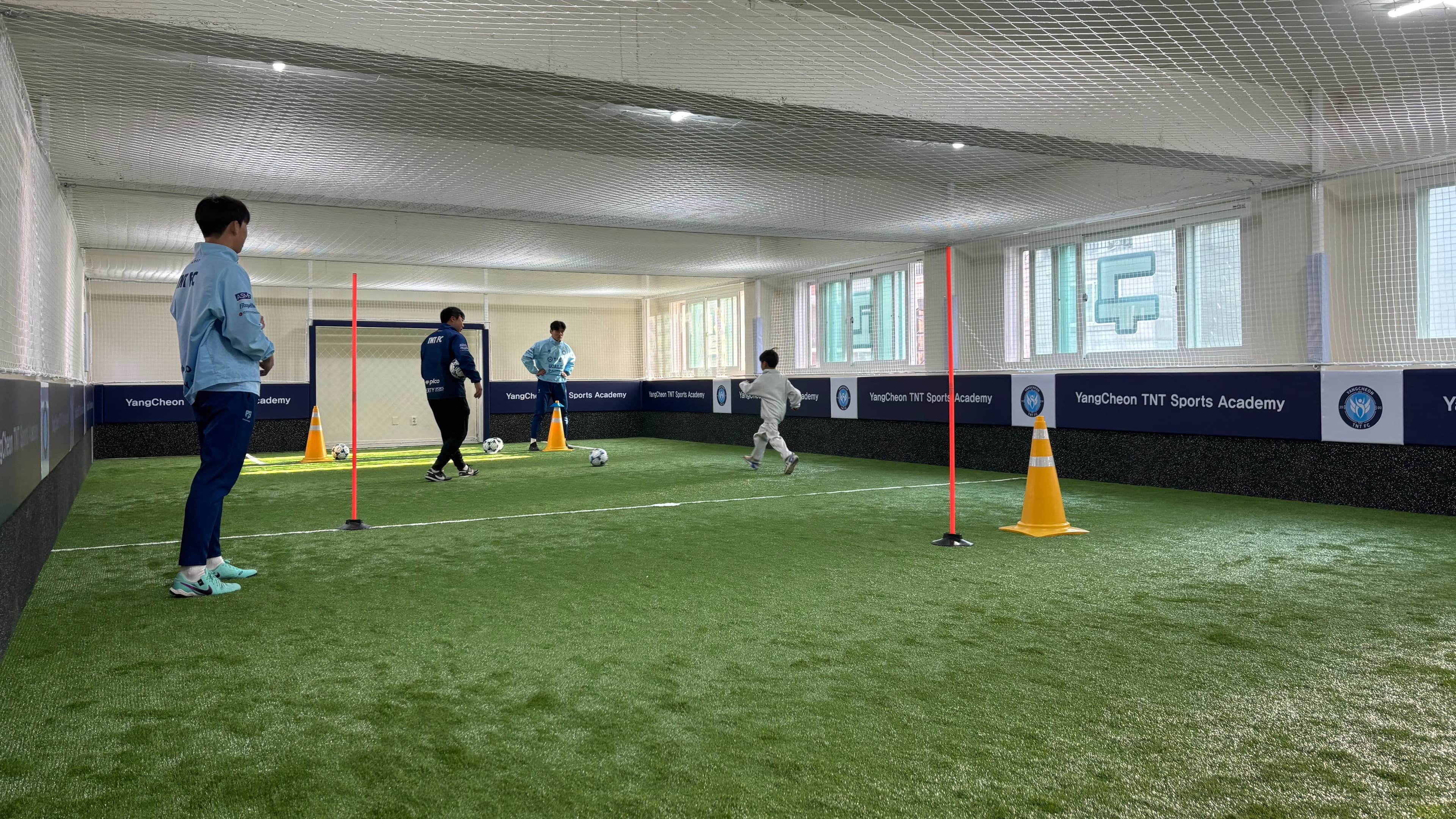 풋살장 이미지 2
